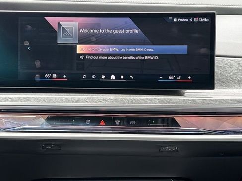 Certified 2024 BMW i7 xDrive60 w/ M Sport Package RWD image 21