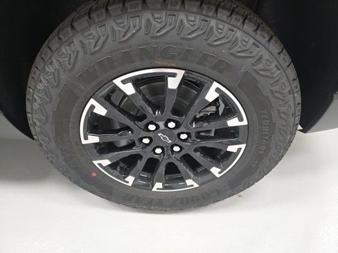 New 2026 Chevrolet Traverse Z71 w/ Enhanced Driving Package image 24