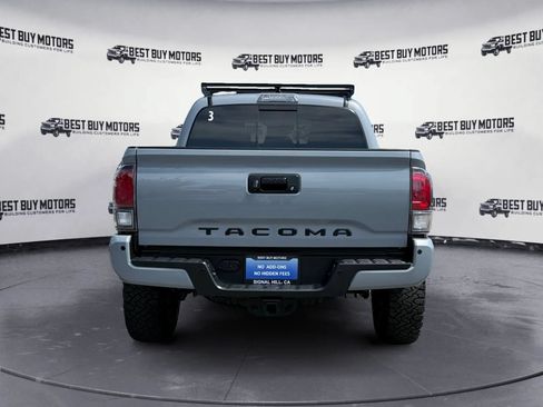 Used 2020 Toyota Tacoma TRD Off-Road w/ TRD Premium Off Road Package AWD/4WD image 8