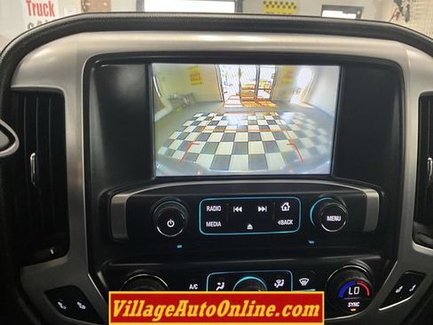 Used 2017 GMC Sierra 1500 SLE w/ SLE Value Package AWD/4WD image 18