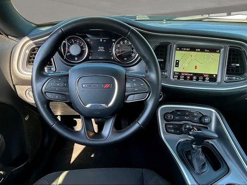 Used 2022 Dodge Challenger SXT w/ Driver Convenience Group image 8