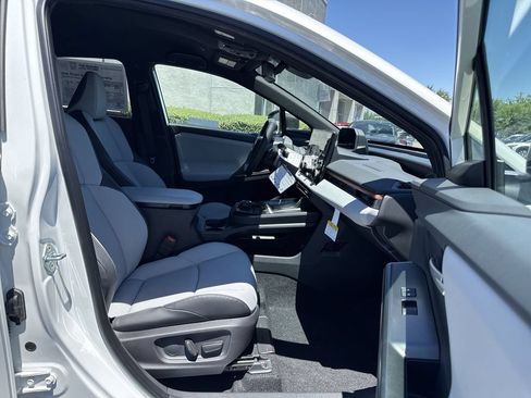 New 2026 Subaru Uncharted AWD image 25
