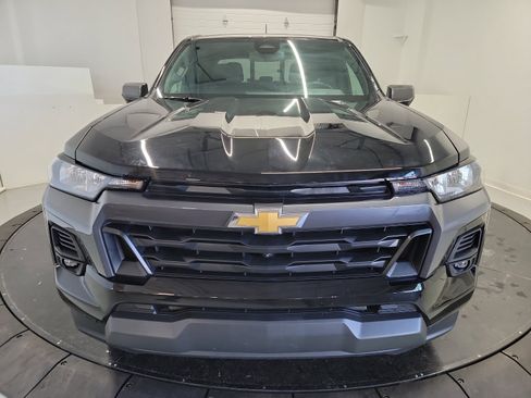 Used 2023 Chevrolet Colorado LT w/ LT Convenience Package II image 2