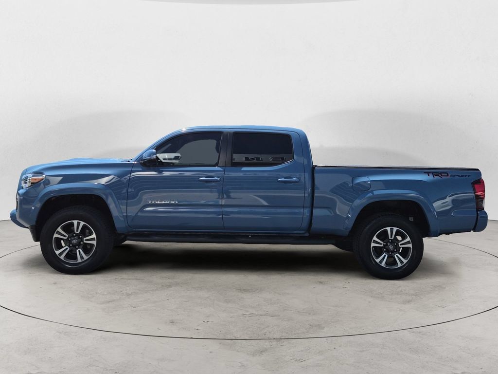 Used 2019 Toyota Tacoma TRD Sport w/ Technology Package RWD image 8