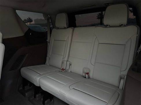 Used 2021 GMC Yukon Denali w/ Denali Premium Package image 18