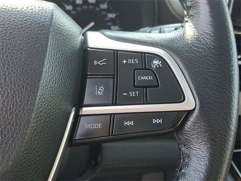 Certified 2024 Toyota Sienna XLE image 23