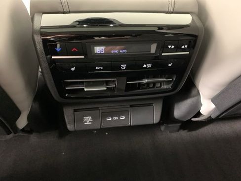 Used 2025 Acura MDX w/ Advance Package image 25