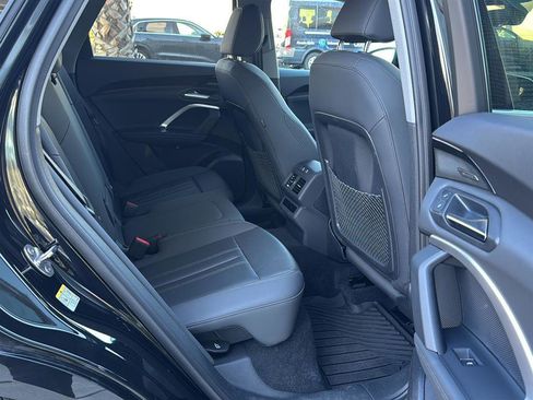 Used 2025 Audi Q5 Premium Plus w/ Premium Plus image 16