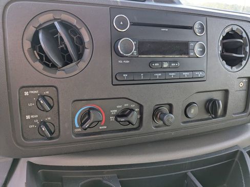 Used 2010 Ford E-350 and Econoline 350 Extended Wagon Super Duty image 10