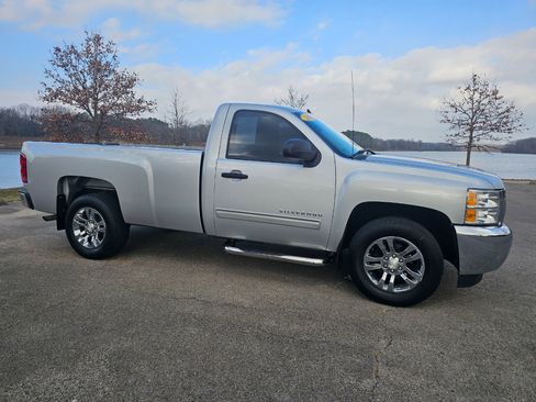 Used 2013 Chevrolet Silverado 1500 LT image 3