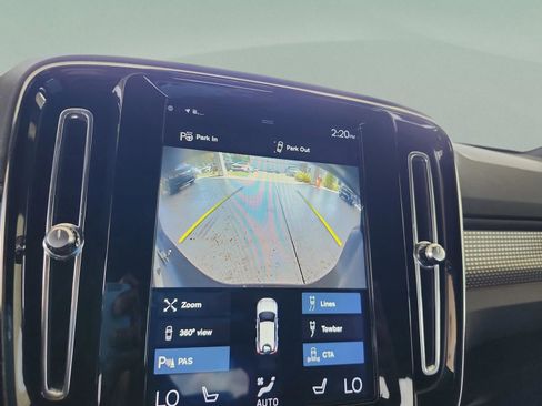 Used 2019 Volvo XC40 T5 R-Design image 28