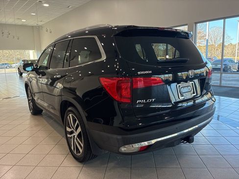 Used 2016 Honda Pilot Touring image 8