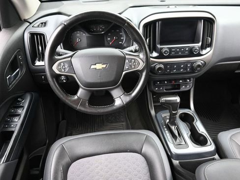 Used 2017 Chevrolet Colorado Z71 AWD/4WD image 14
