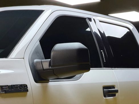 Used 2018 Ford F150 XLT image 9