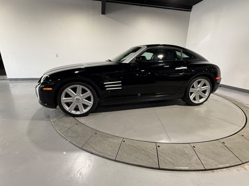 Used 2005 Chrysler Crossfire Limited RWD image 3