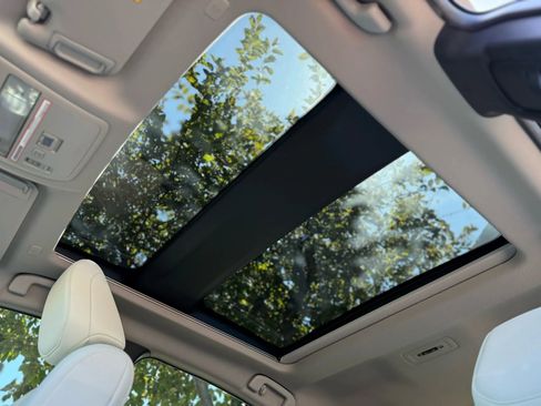 Used 2022 Toyota Mirai Limited Sedan 4D image 24