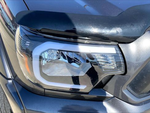 Used 2013 Toyota Tacoma 4x4 Double Cab w/ TRD Sport Pkg image 26