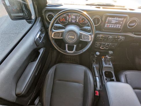 Used 2020 Jeep Wrangler Unlimited Sahara image 17