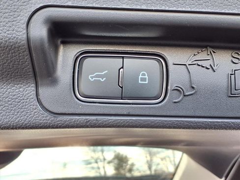 New 2026 Ford Explorer Active w/ Active Comfort Package image 24