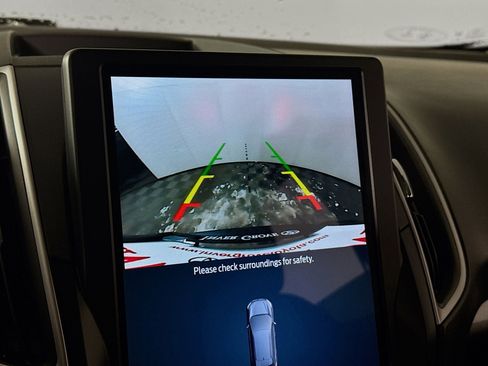 Used 2022 Ford Edge SE w/ Black Appearance Package image 16