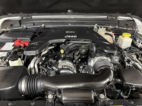 Used 2020 Jeep Gladiator Sport w/ Quick Order Package 24S AWD/4WD image 24