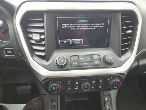 Used 2019 GMC Acadia SLE image 29