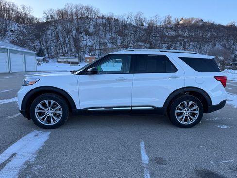 Used 2023 Ford Explorer Limited image 9