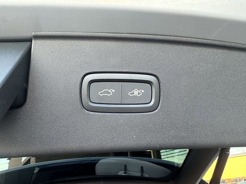 Used 2025 Volvo EX90 Plus image 35