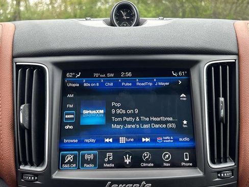 Used 2020 Maserati Levante image 26