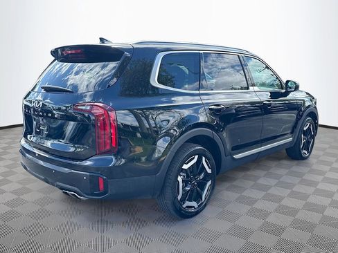 Used 2025 Kia Telluride S image 6