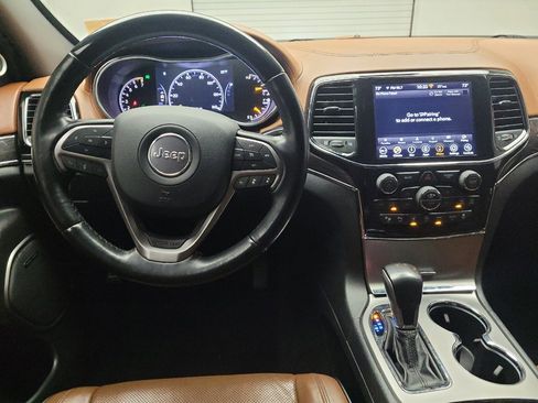 Used 2021 Jeep Grand Cherokee Overland w/ Trailer Tow Group IV image 22