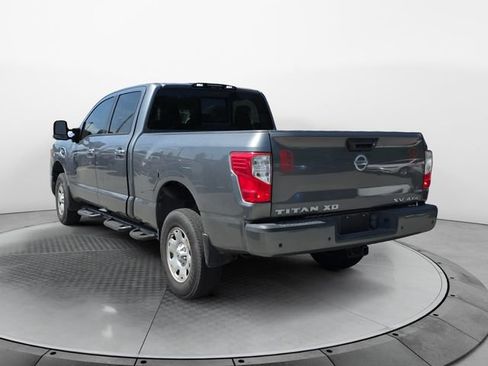 Used 2021 Nissan Titan SV AWD/4WD image 3