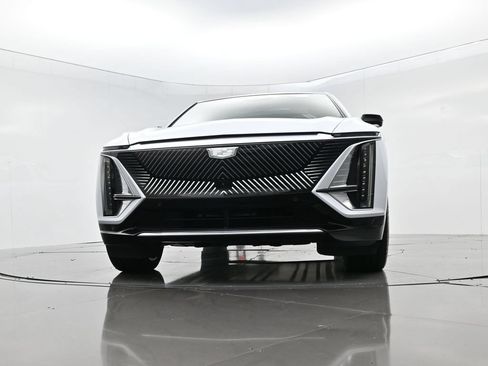 Used 2026 Cadillac Lyriq Signature Luxury w/ Nappa Leather Package AWD/4WD image 46