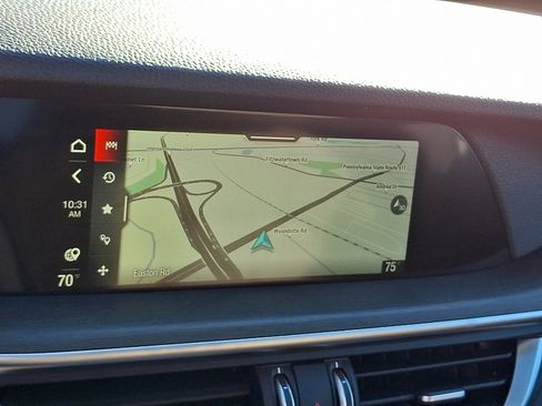 Used 2022 Alfa Romeo Stelvio Ti image 18