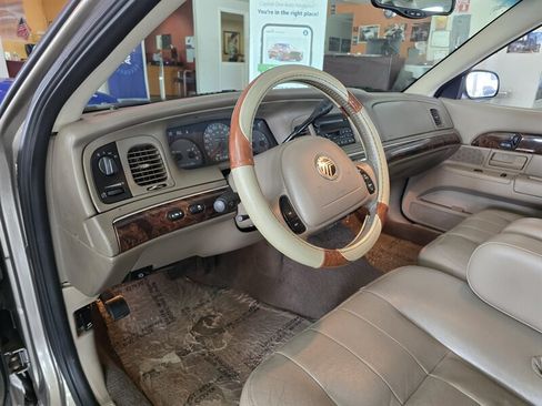 Used 2004 Mercury Grand Marquis LS RWD image 8