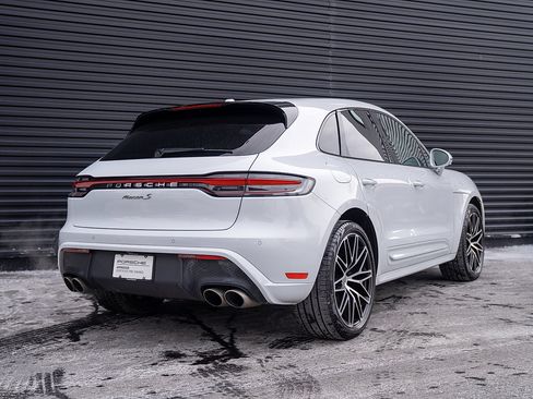 Certified 2023 Porsche Macan S image 30