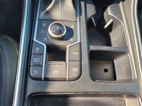Certified 2025 Kia Sorento S image 31