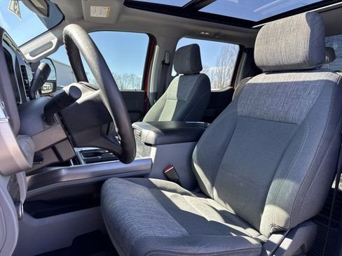 Used 2023 Ford F250 XLT w/ Black Appearance Package image 5