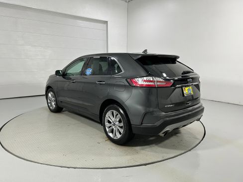 Used 2019 Ford Edge Titanium w/ Equipment Group 301A AWD/4WD image 21