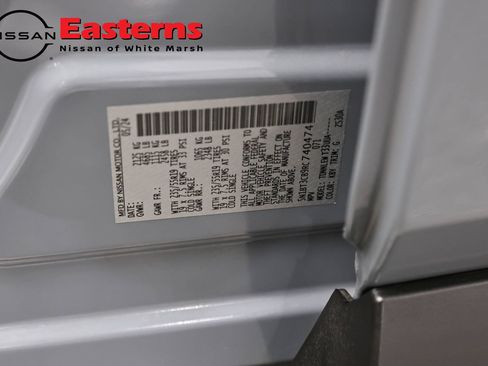 Used 2024 Nissan Rogue SL AWD/4WD image 35