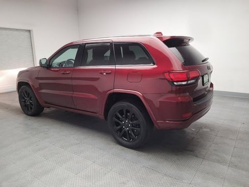 Used 2020 Jeep Grand Cherokee Altitude AWD/4WD image 3