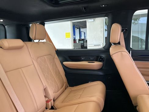 Used 2025 Jeep Grand Wagoneer L Series III w/ Rear Seat Video Group 1 AWD/4WD image 47