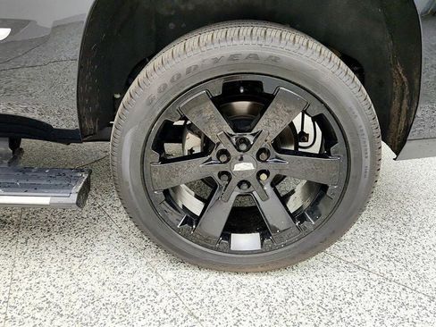 Used 2019 Cadillac Escalade Premium Luxury AWD/4WD image 9