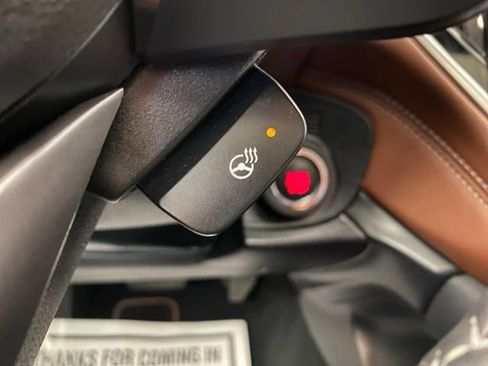 Used 2021 Subaru Outback Touring XT AWD/4WD image 17