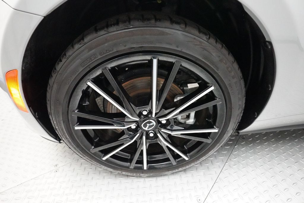 Used 2024 MAZDA MX-5 Miata RF Grand Touring RWD image 21