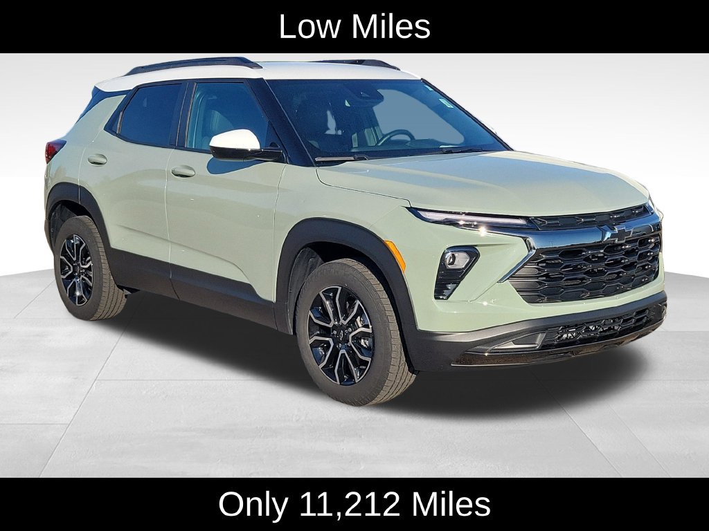 Used 2025 Chevrolet TrailBlazer ACTIV w/ Convenience Package AWD/4WD image 2