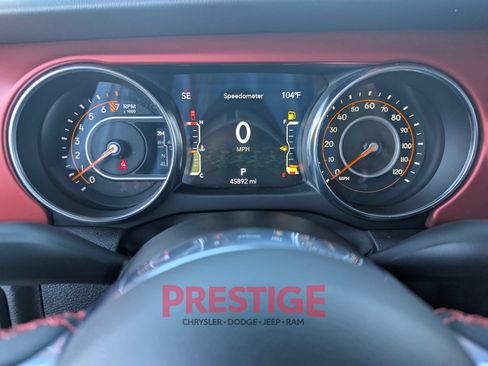 Used 2023 Jeep Gladiator Rubicon w/ LED Lighting Group AWD/4WD image 17
