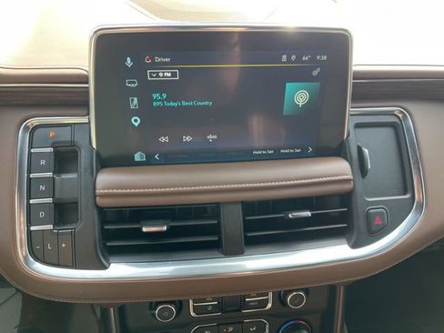 Used 2024 Chevrolet Tahoe High Country w/ Advanced Technology Package image 39