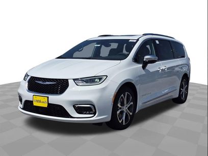 New 2026 Chrysler Pacifica Pinnacle