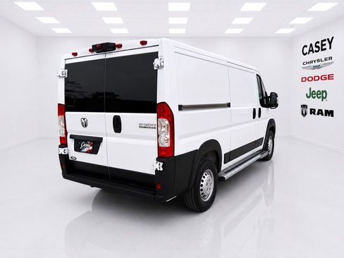 Used 2025 RAM ProMaster 2500 w/ U-Haul Equipment Group FWD image 5
